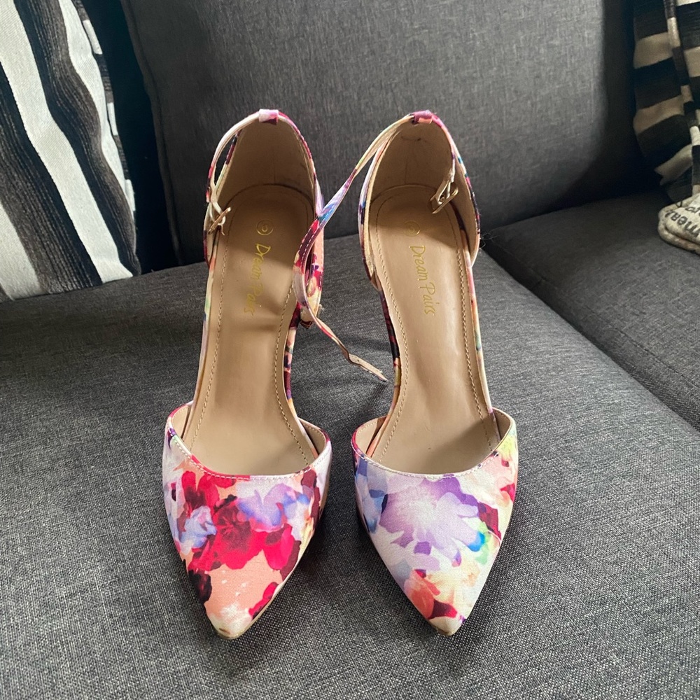 Floral Pumps